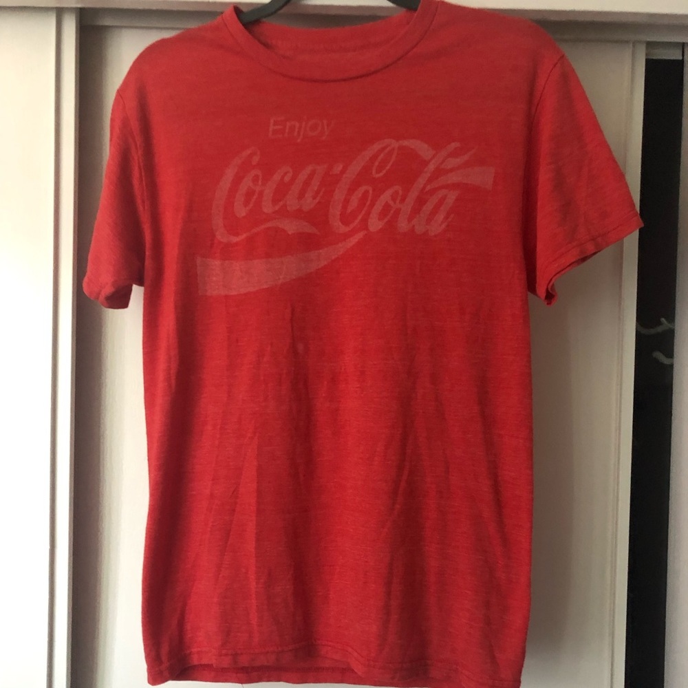 Coca-Cola men’s graphic tee Sz. S